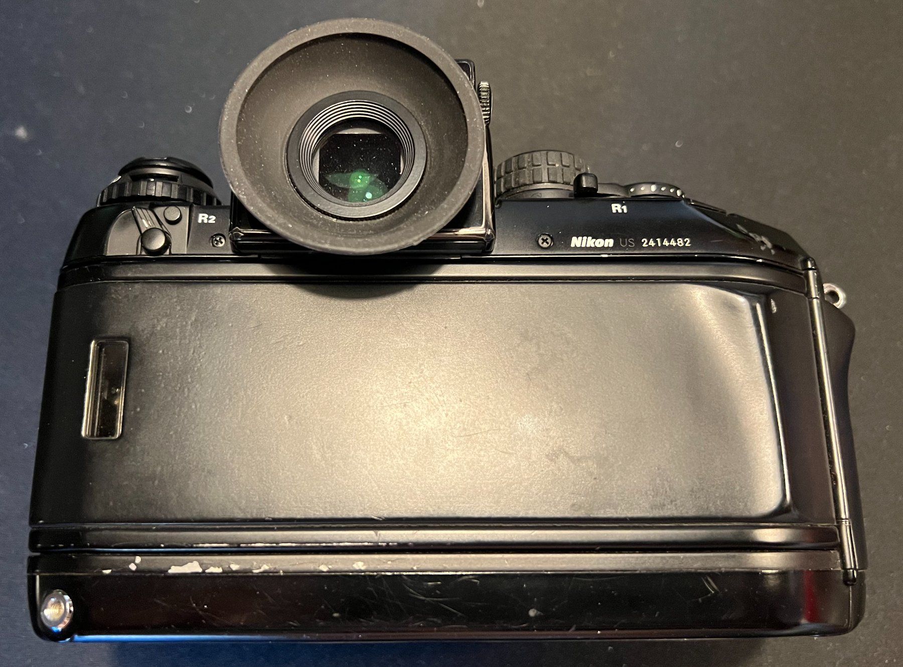 Nikon Kamera: Nikon F4 mit Objektiv – Gebraucht aus Uster von Stoessda 4