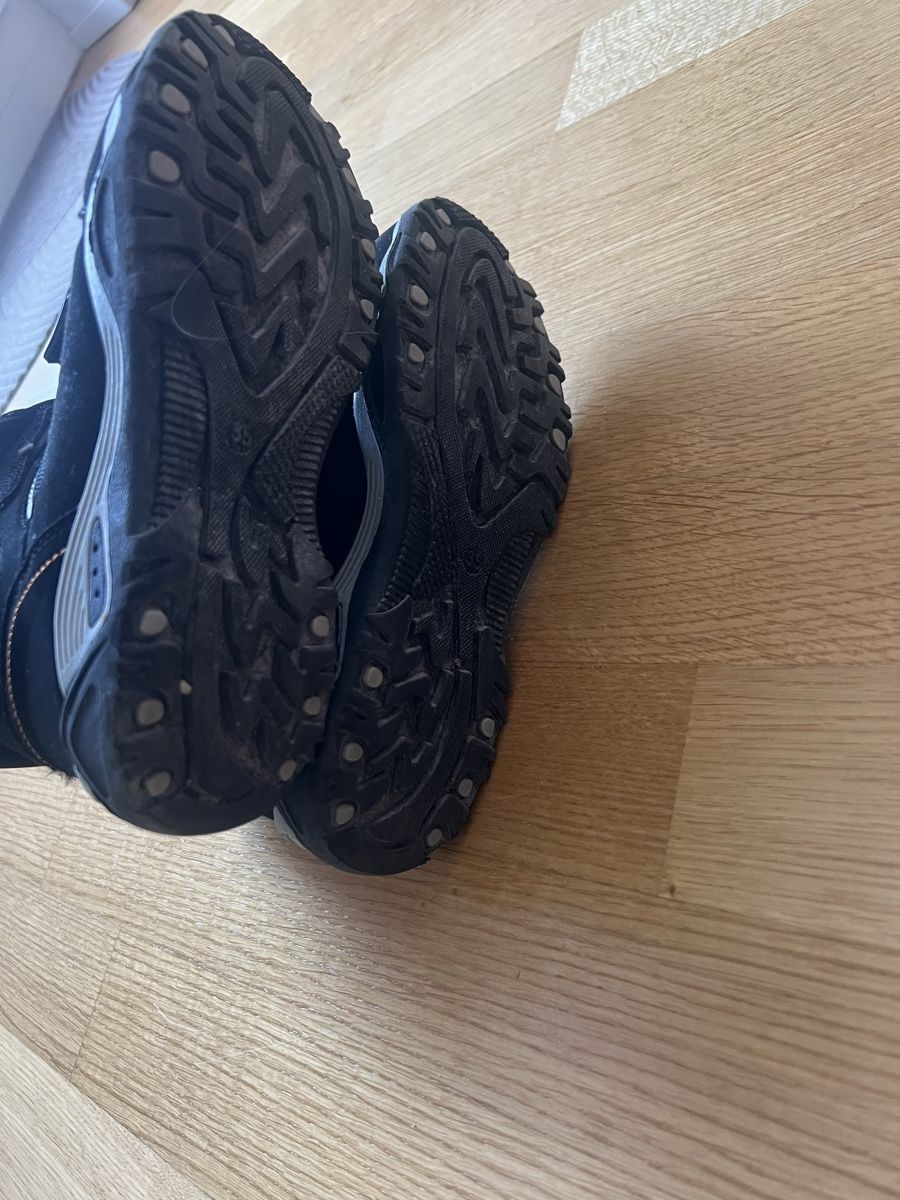 Scarpe per ragazzi: Super Winterstiefel Gr 35 – Usato da Rüschlikon venduto da SissiA79 1