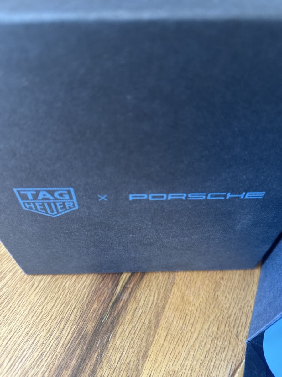 Tag Heuer Smartwatch: Connected TAG Heuer Connectée Porsche Edition – Usato da Morges venduto da Alexys23 5