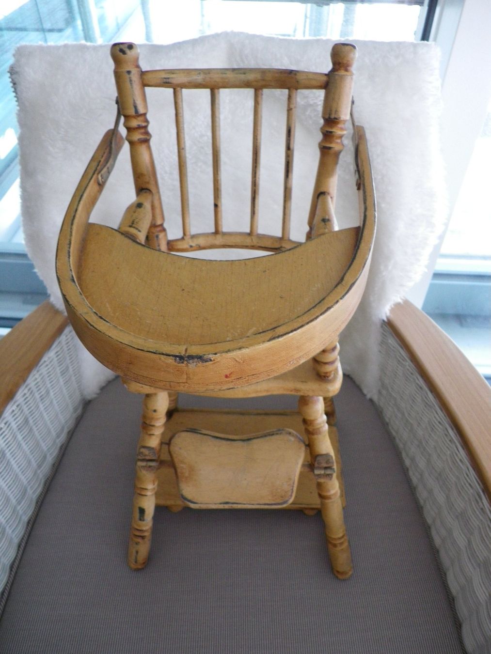 Hochstühle: Puppen Hochstuhl Vintage – Gebraucht aus Reinach BL von Annodomini