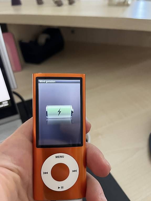 Lettore multimediale portatile: Ipod Nano 5 – Usato da Buttisholz venduto da Katja_H 1