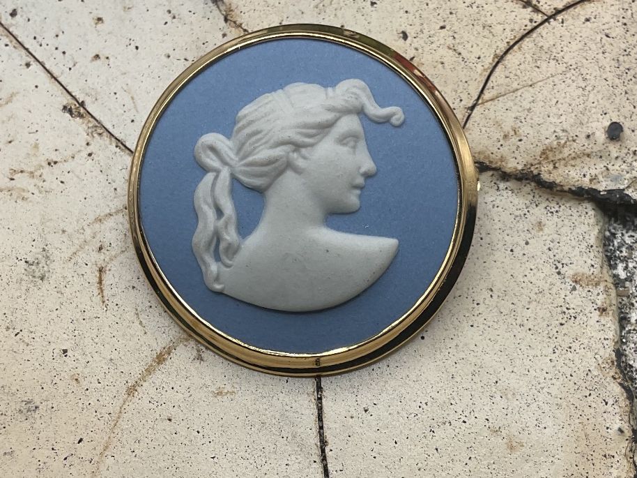 Spille & Fermagli: Vintage Brosche Wedgwood, Durchmesser 38mm – Usato da Luzern venduto da S.Kern01