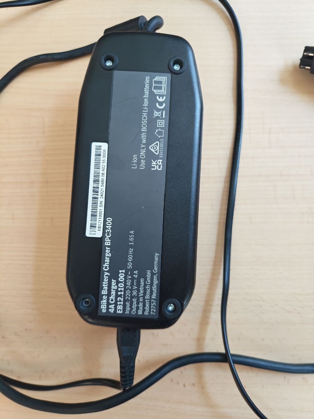 Bosch Caricabatterie: Bosch E-Bike Ladegerät, BPC3400, 4A Charger – Usato da Bern venduto da Gloeis 2