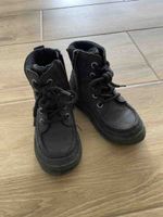 Kinder Stiefel schwarz gefuettert akzeptabler Zustand