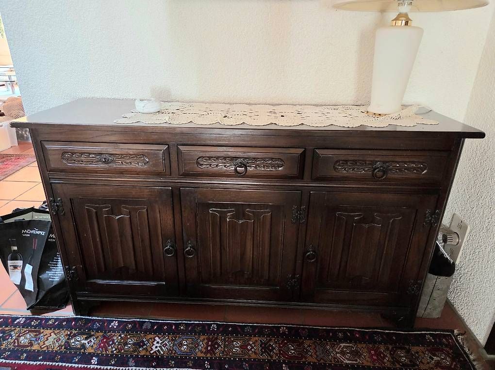 Cassettiere: Sideboard massiv – Usato da Jegenstorf venduto da cla_d57p