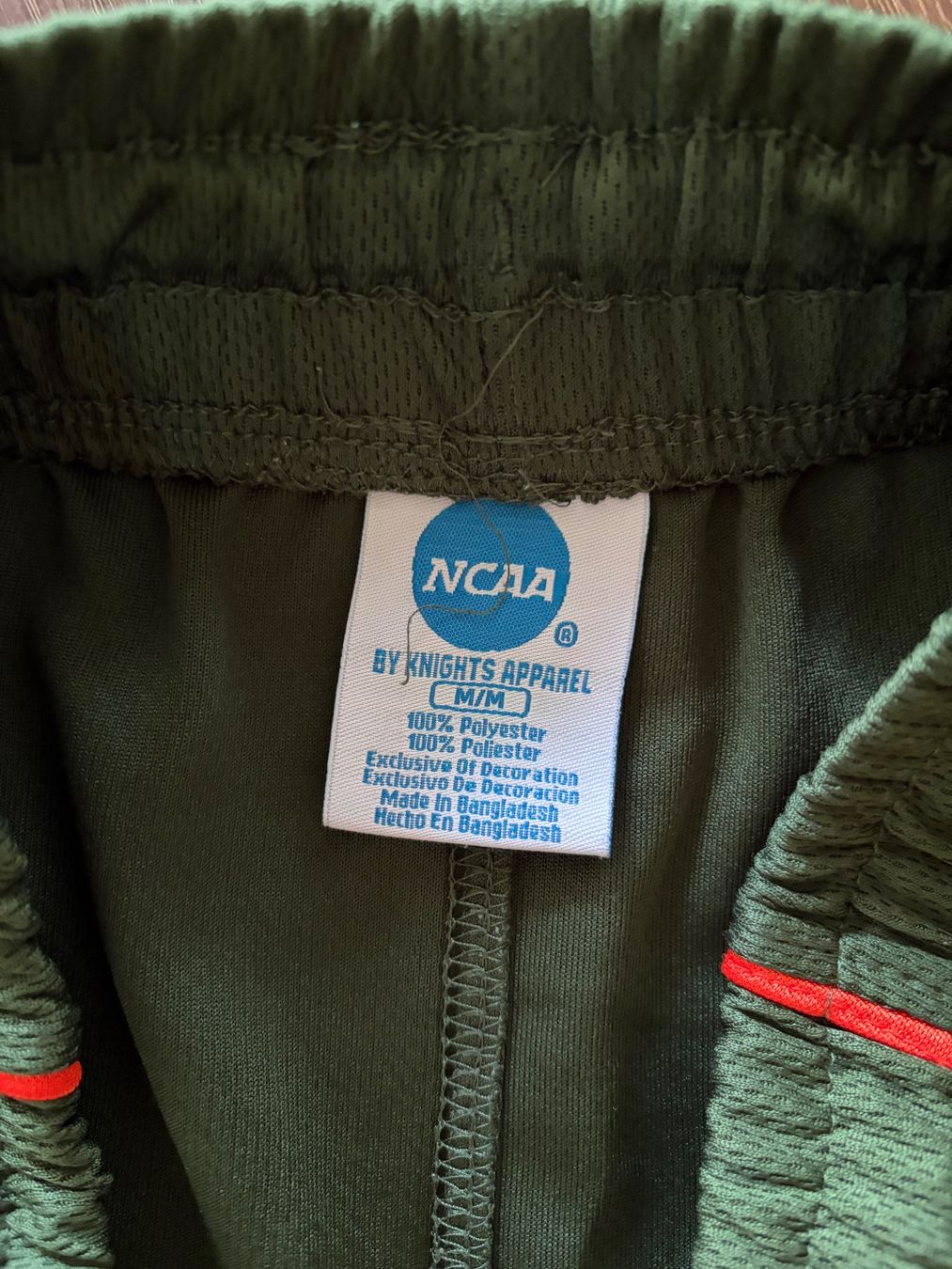 Pantaloni: Miami Hurricanes NCAA Shorts Gr. M – Usato da Muttenz venduto da bargain_hunter 1