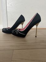 High heels shoes