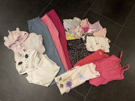 Sommer -Kleiderpaket Grösse 134 (15 Teile)