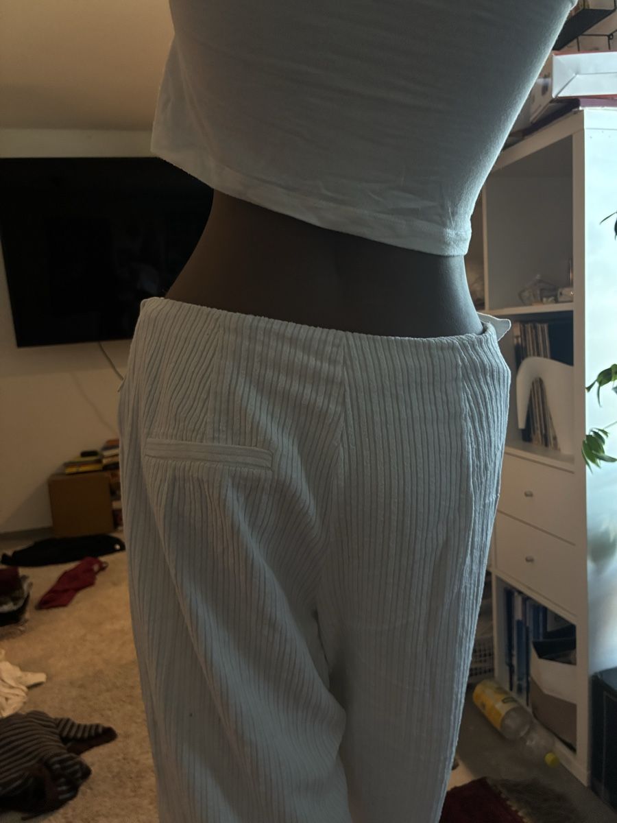 Hosen: Weisse Corde Hose – Gebraucht aus Ueberstorf von nai_9z9s 1