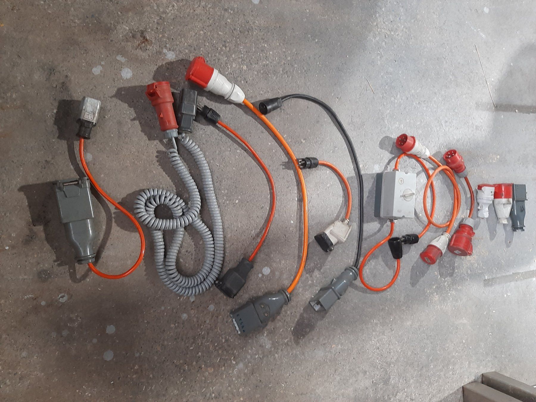 Tutti gli attrezzi: outillage, machines, matériel – Usato da Montsevelier venduto da lachatfred 3
