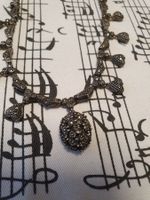 EYE-CATCHER COLLIER, BITTE REINSCHAUEN....