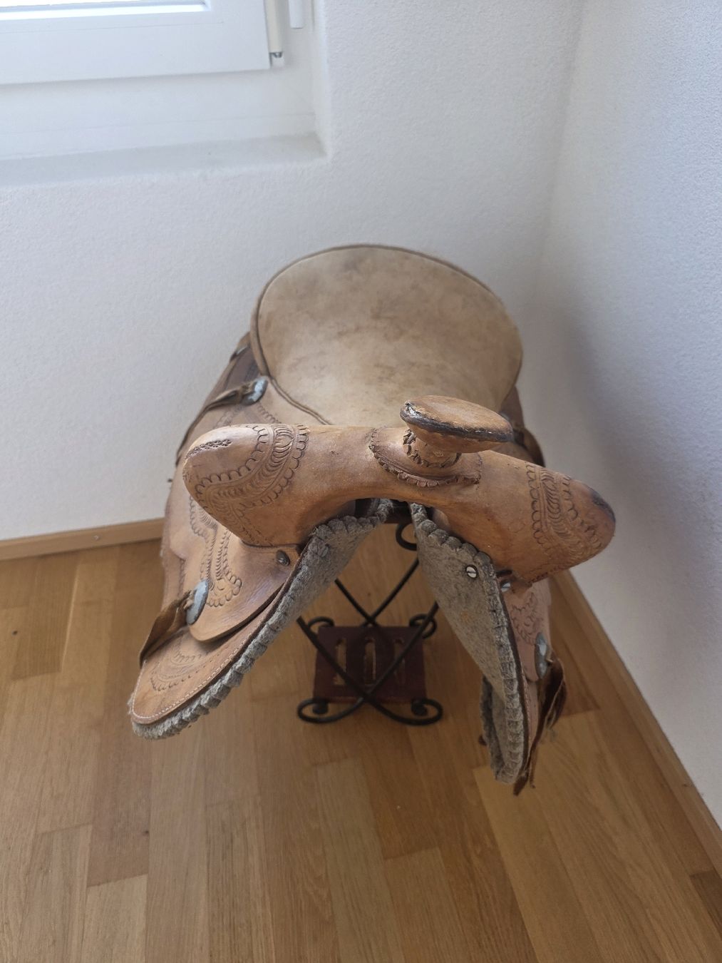 Selles, accessoires: Brauner Western-Sattel – D'occasion à Igis par p_p_r5bx 1