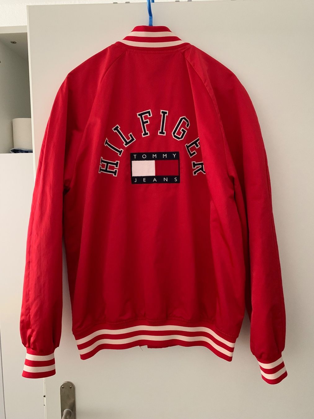 Tommy Hilfiger Jacken: Tommy Hilfiger Jacke Neuwertig – Gebraucht aus Horw von slavi77 2