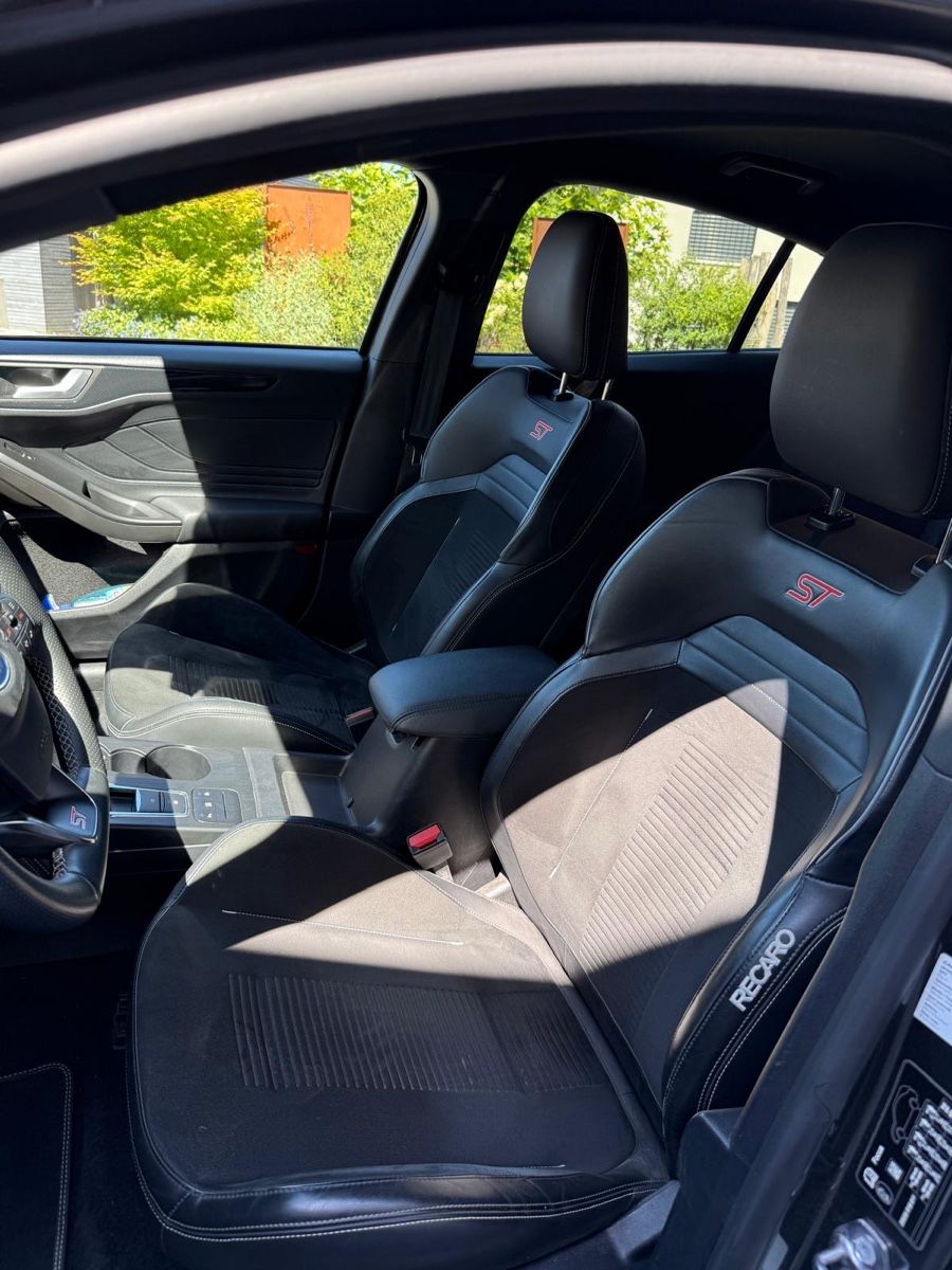 Ford Autos: Ford Focus St 2.3l ecoboost  – D'occasion à Riken AG par liiis_ 7