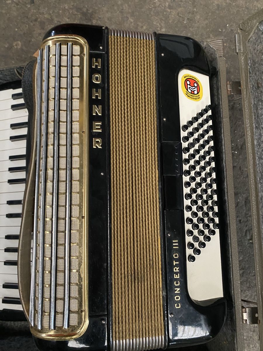 Hohner Strumenti musicali: Hohner Concerto III – Difettoso da Wilen b. Wil venduto da Ku_26 1