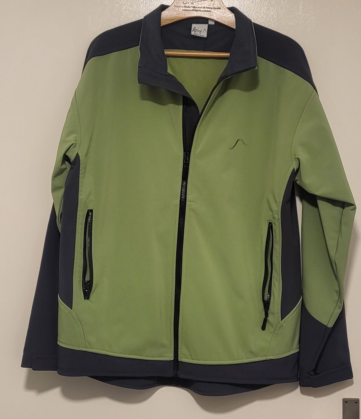 Giacche: Softshell Jacke neongrün Gr.L – Usato da Zürich venduto da El17an