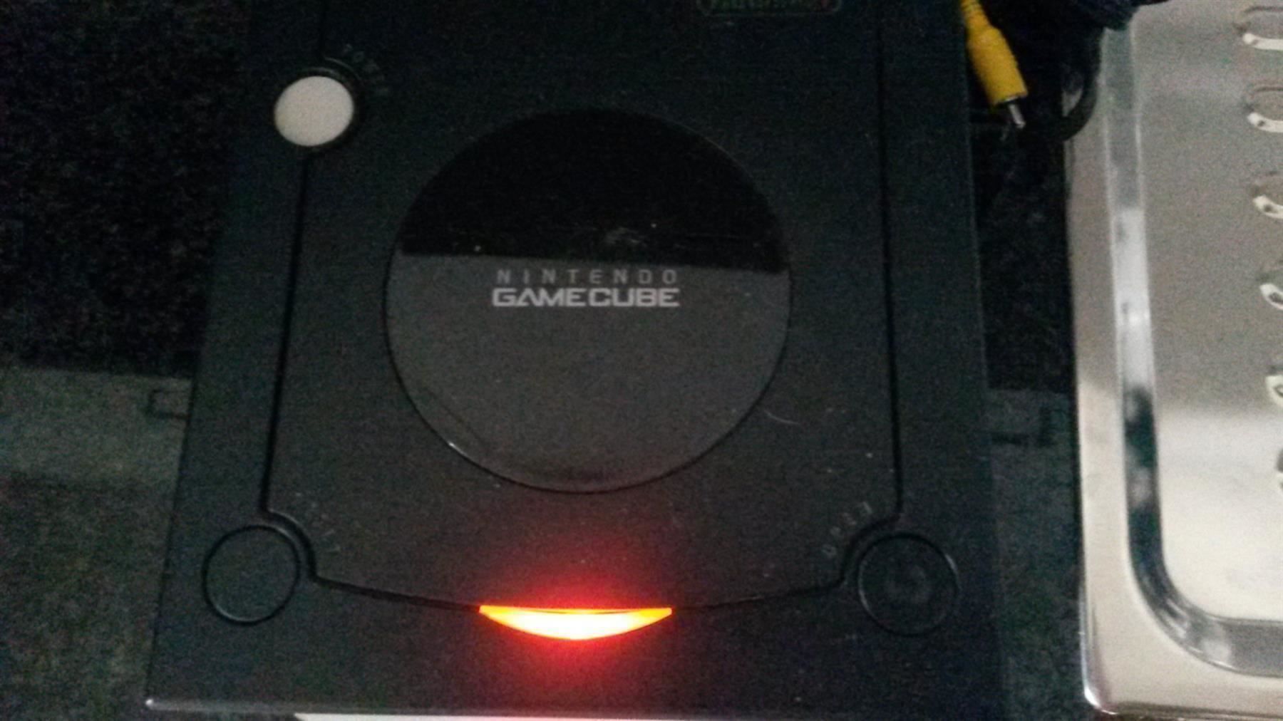 Nintendo Console: Nintendo Game Cube + Alim. + Cable Video – Usato da Lausanne venduto da asdyx 2