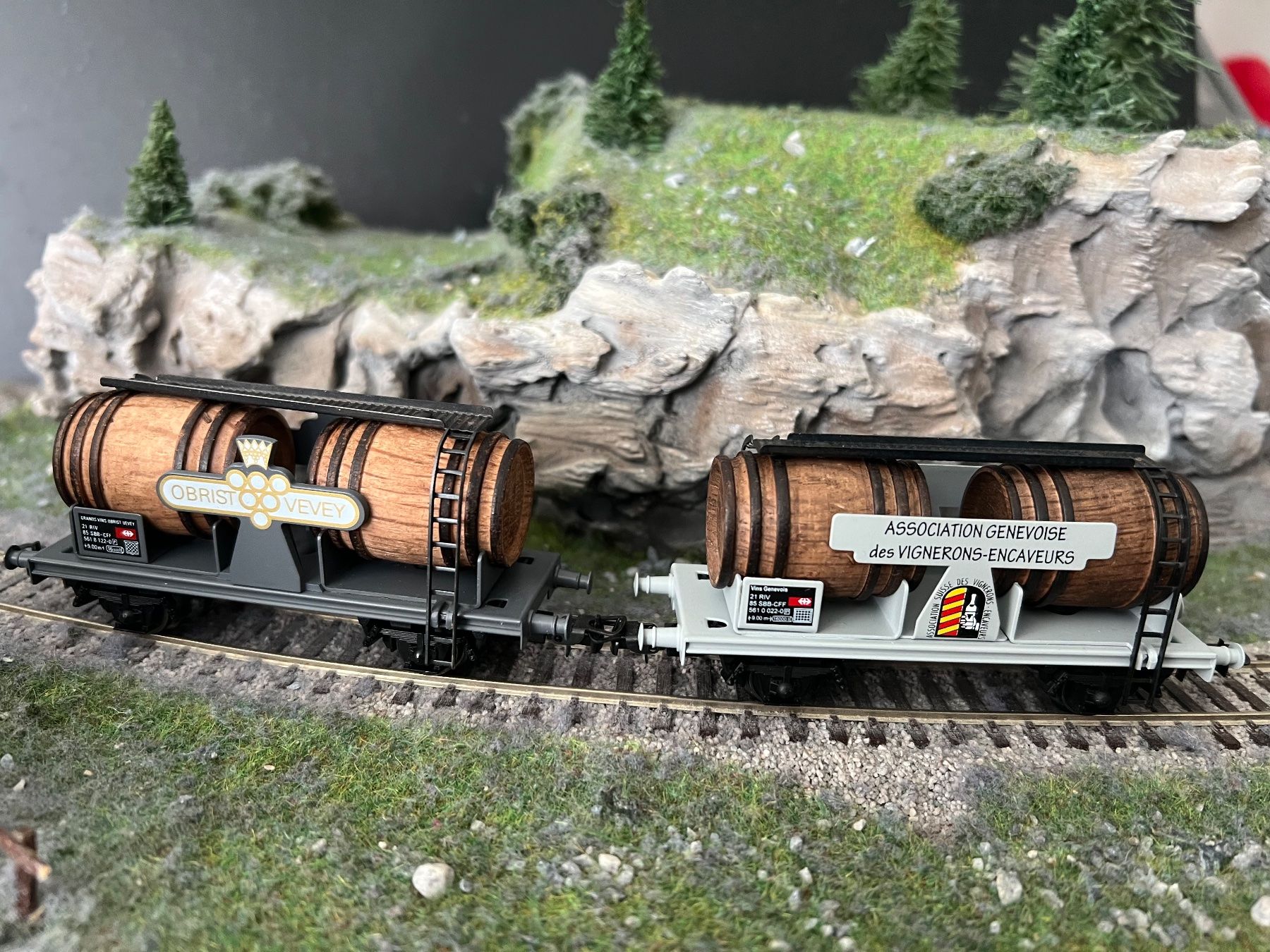 Modellini di ferrovie: 5 Limitierte Weinwagen Electrotren HO WS – Nuovo (secondo la descrizione) da Root venduto da Roll.48 2