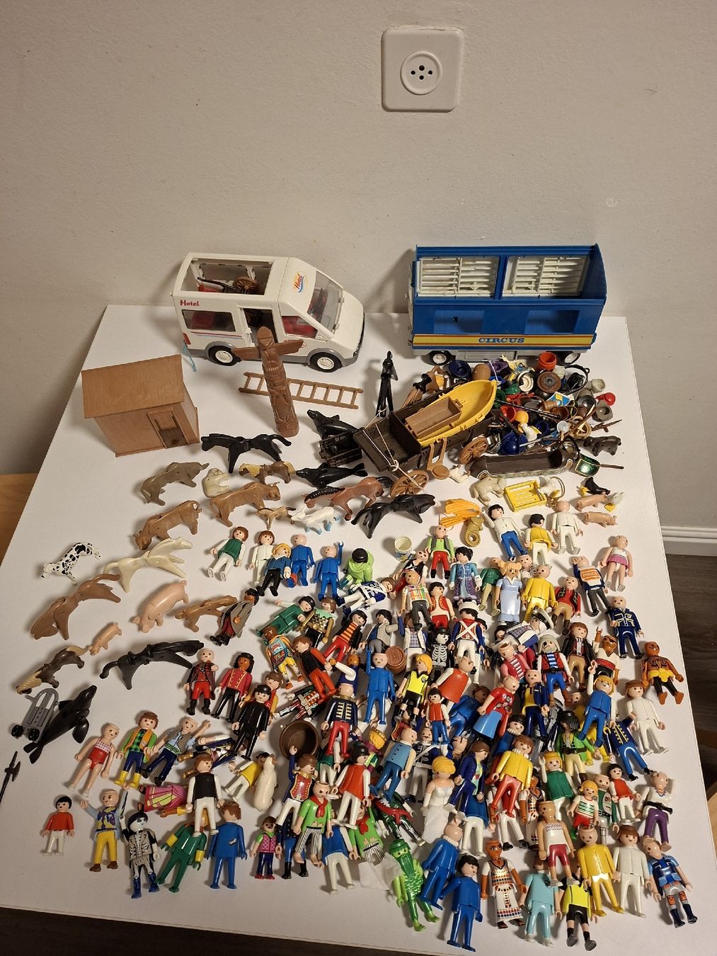 Playmobil Giocattoli: Grand lot de Playmobil – Usato da Belfaux venduto da frifri500