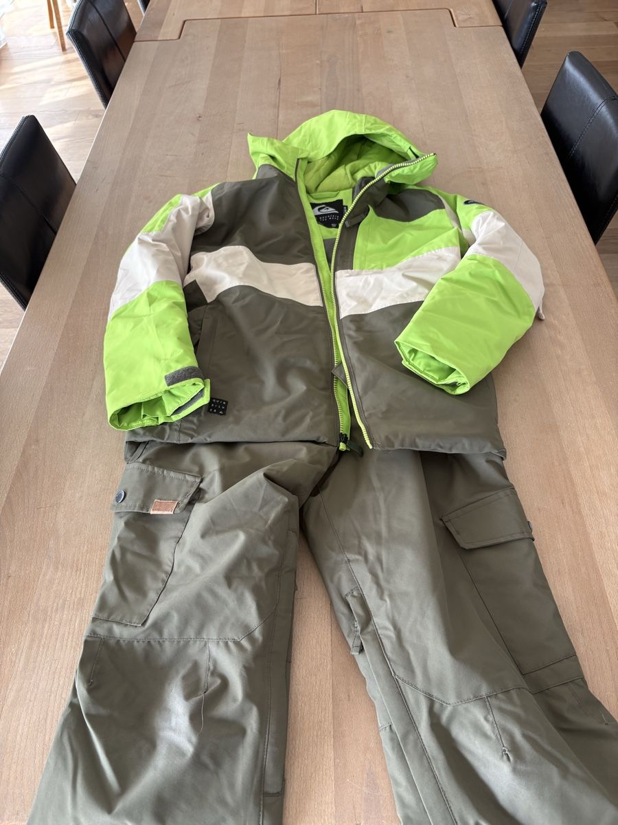 Quiksilver Completi, tute sportive e funzionali: Skidress von Quiksilver – Usato da Schlierbach venduto da Kaufmann78