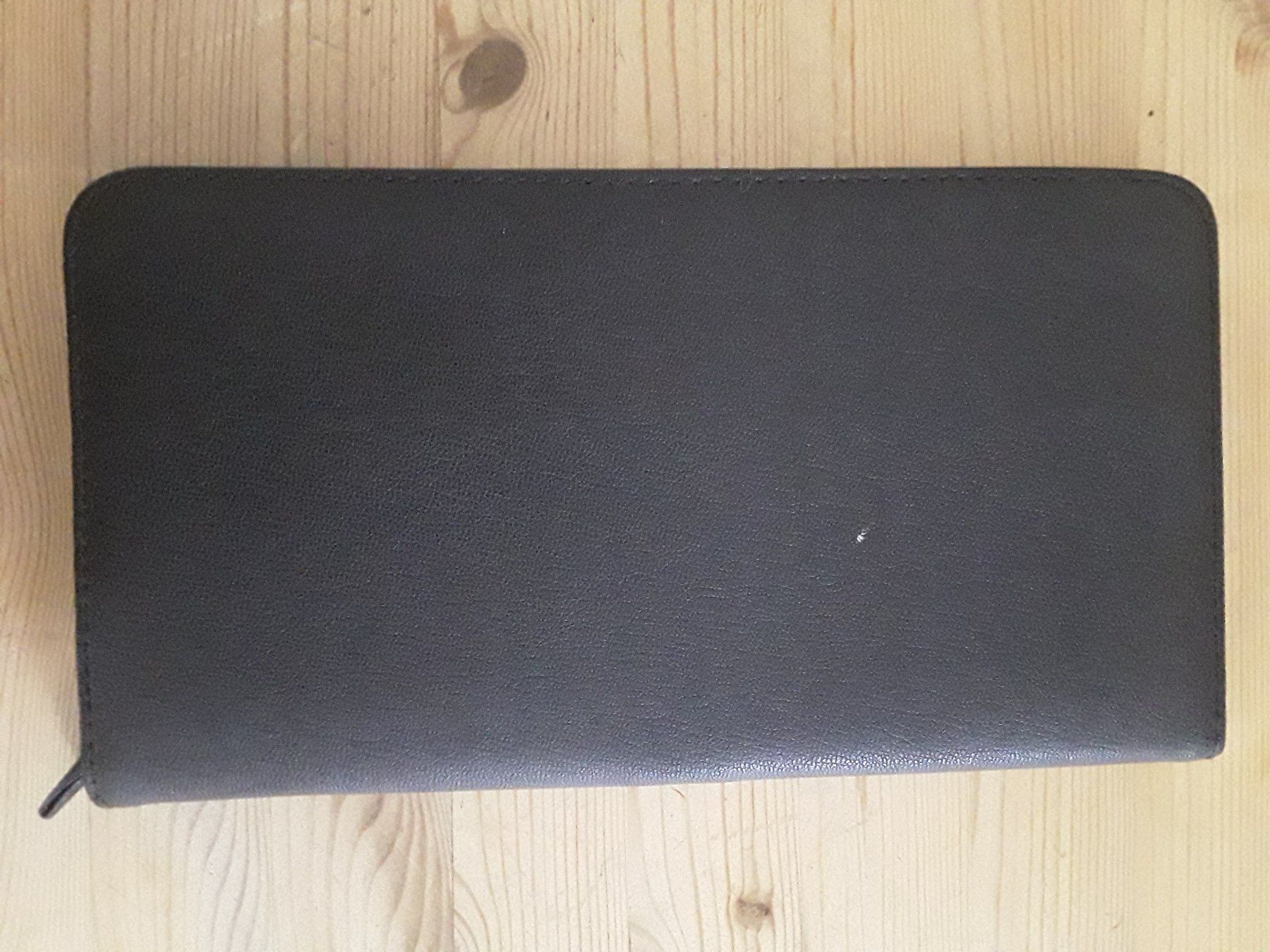 Altro in  Abbigliamento & Accessori: Etui aus Kunstleder / 662J – Usato da Knutwil venduto da Virginia007 1