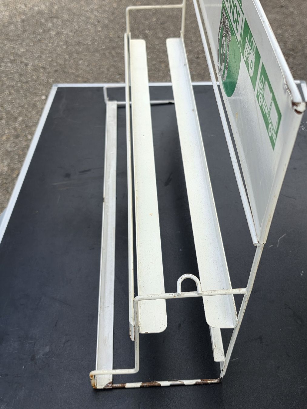 Altro in Decorazioni & Accessori: Werbeständer GATES EXTRA SERVICE weiss Metall gebraucht – Usato da Mettlen venduto da elios0888 2