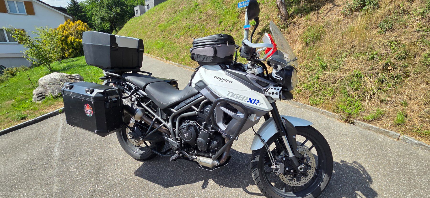 Triumph Touring: Triumph Tiger 800 XRT – Usato da Mettau venduto da DERATHOJA