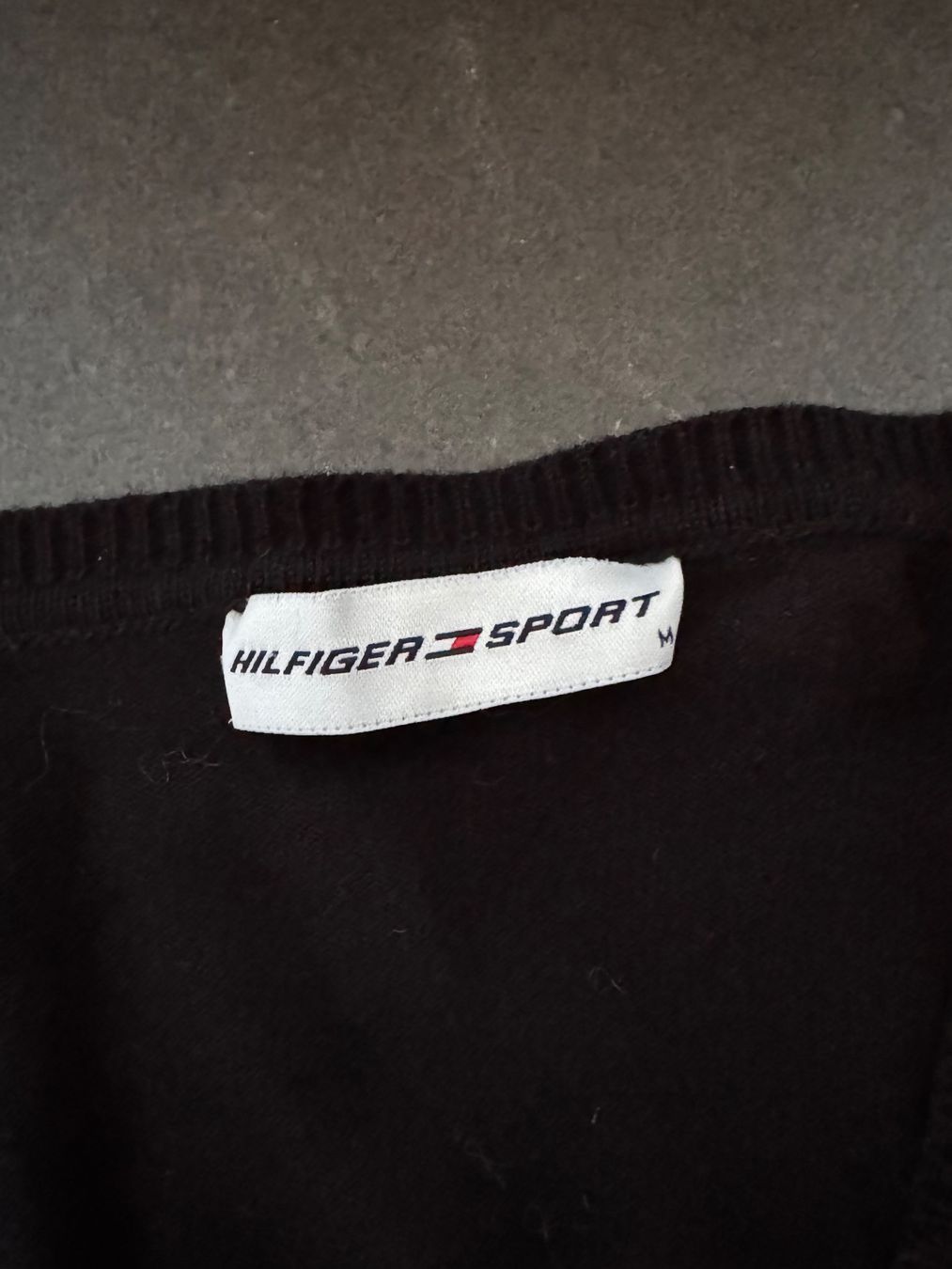 Tommy Hilfiger Jacken: Tommy Hilfiger Strickjacke schwarz Gr. XS – Gebraucht aus Rothrist von Fondgruebe 2