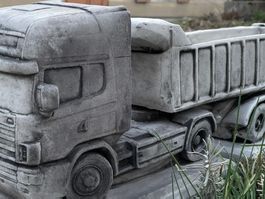 Beton Deko LKW Scania mit Kippmulde – Pflanzbarer Sattelzug