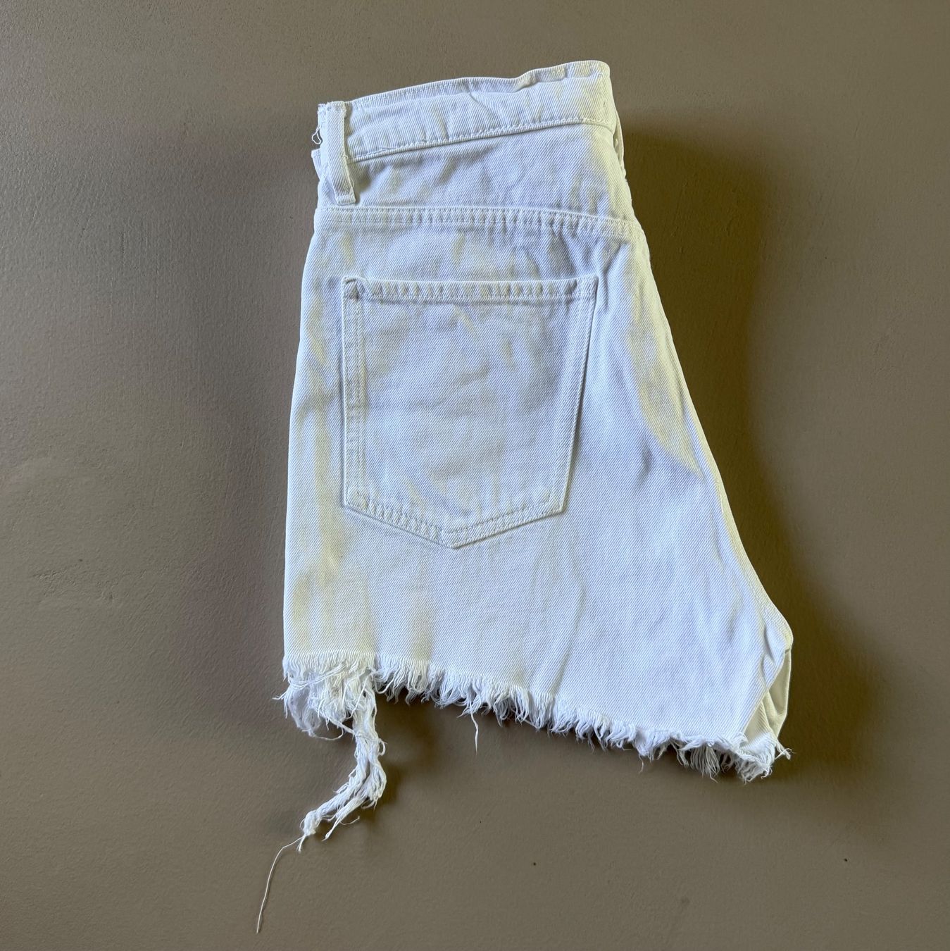Zara Pantaloni: ZARA Denim Shorts 🤍 – Usato da Zürich venduto da ClosetQueen 1