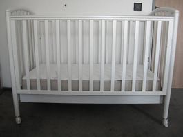 PALI Babybett Ciak mit ZÖLLNER Matratze sehr guter Zustand