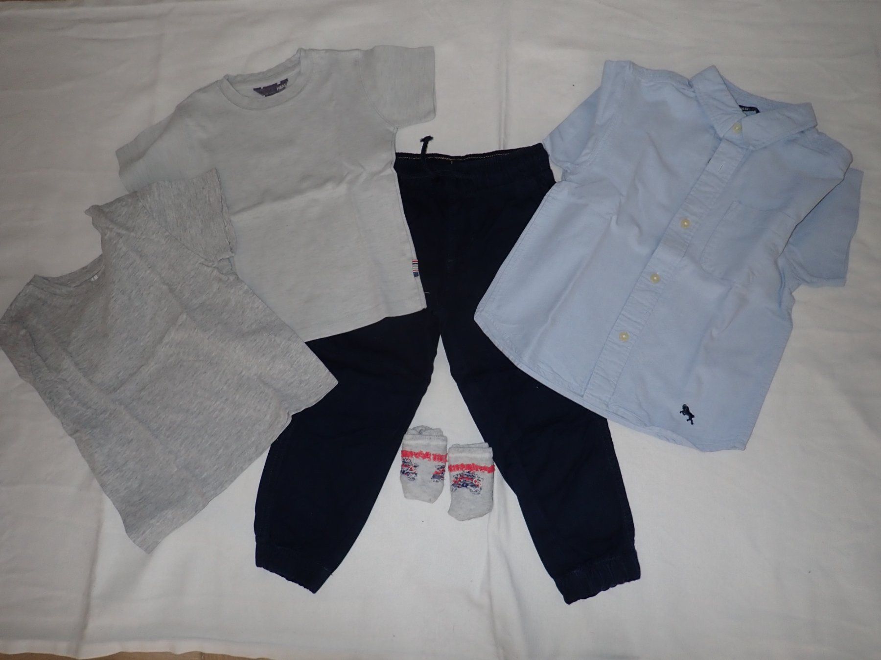 Lotti & Set di vestiti: Vêtements été garçon 98-a – Nuovo (secondo la descrizione) da Petit-Lancy venduto da camping_car 6