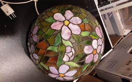 Tiffany Tischlampe "swiss made"Handmade/unikat