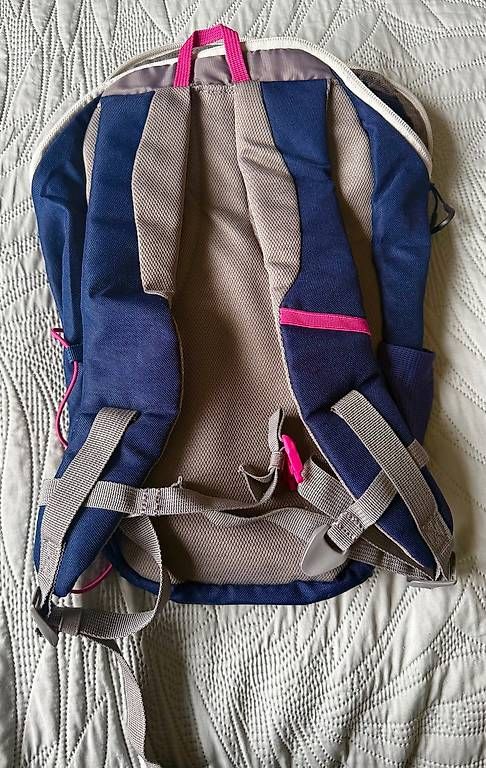 Decathlon Borse & Zaini: Neuwertiger kleiner Rucksack – Usato da Ehrendingen venduto da ErikaKrisztina 1