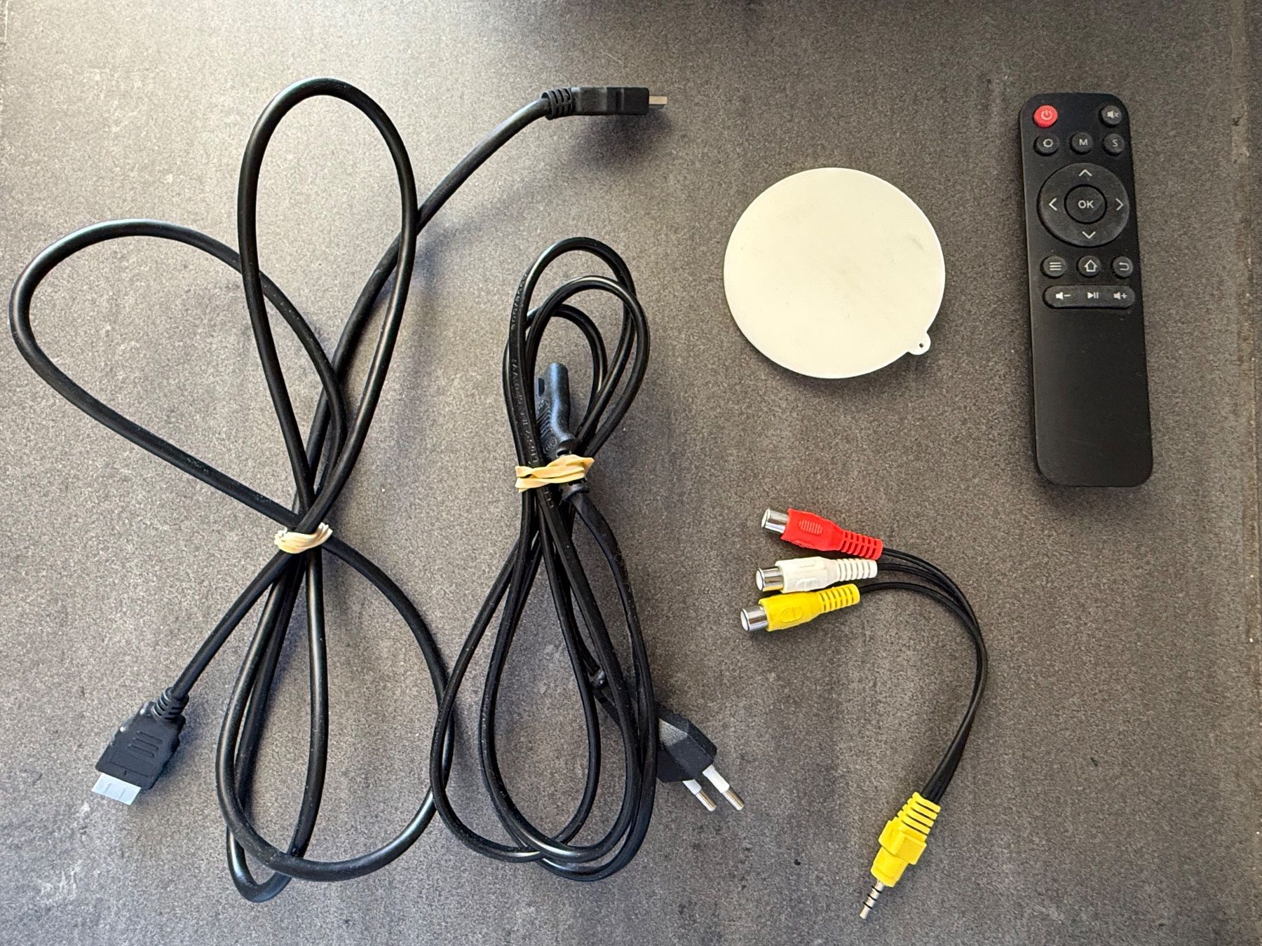 Home Cinema: Beamer / Video projector – Usato da Zürich venduto da ame_r6dk 4