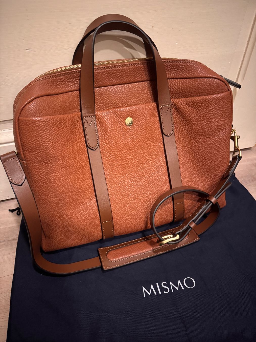 Valigie & Borse: MISMO Aspire Pebbled Leather Briefcase Tabac CHF 815 – Nuovo (secondo la descrizione) da Unterseen venduto da SONY-CoolGo