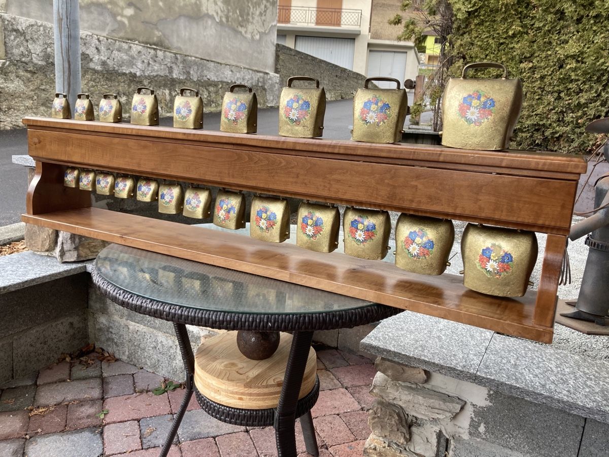 Campanacci mucche: Cloches Piano – Usato da Orsières venduto da 2012momo01 1