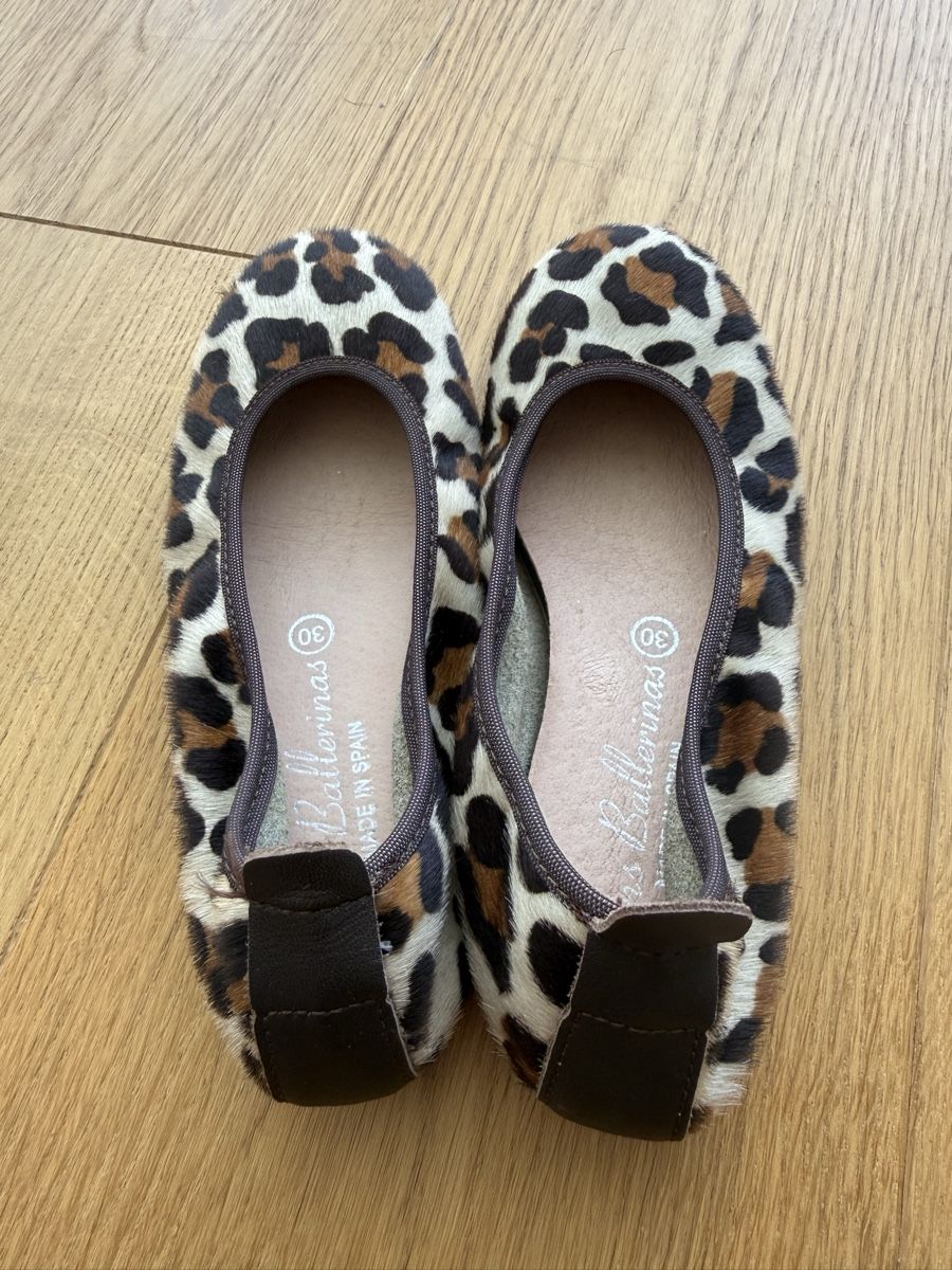 Scarpe per ragazze: Nenas Ballerina mit Leo-Muster, Grösse 30 – Nuovo (secondo la descrizione) da Grenchen venduto da Veracava 1