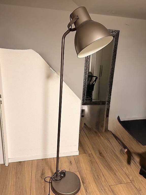 Lampen: Stehleuchte – Gebraucht aus Therwil von Simoliveri 1