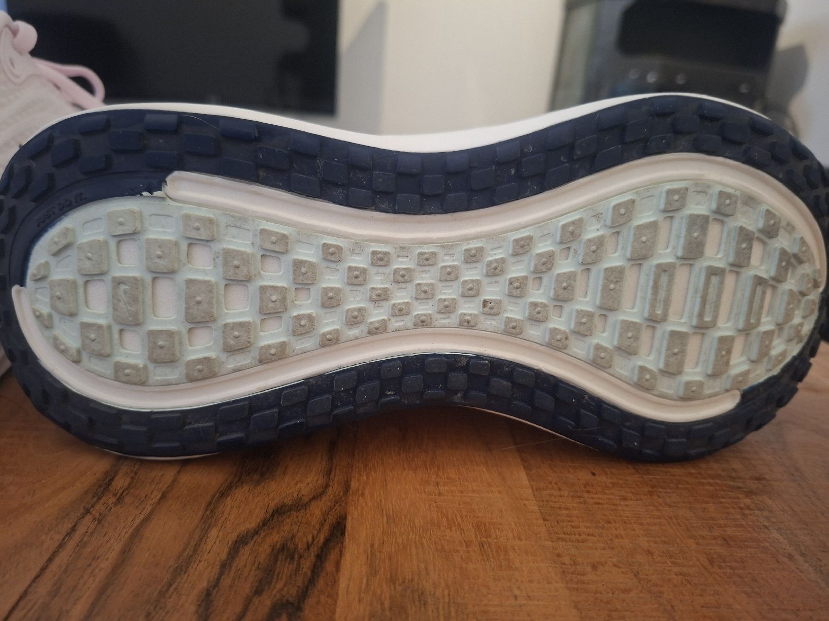 Nike Damenschuhe: Nike Vomero Plus – Neu (gemäss Beschreibung) aus Roveredo GR von Anna3007 5