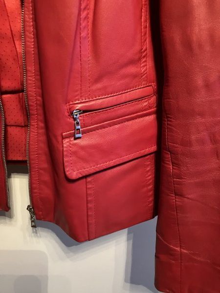 Giacche: Lammnappa-Lederjacke, rot, Grösse 40 – Usato da Märwil venduto da Yvonne034 1