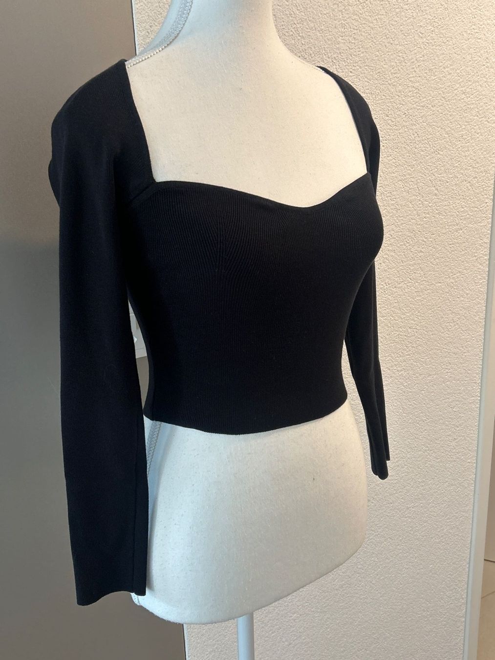 H&M Maglioni & Felpe: Damen Pullover langarm schwarz von Divided Gr.S – Usato da Brunnen venduto da Nala2929 1