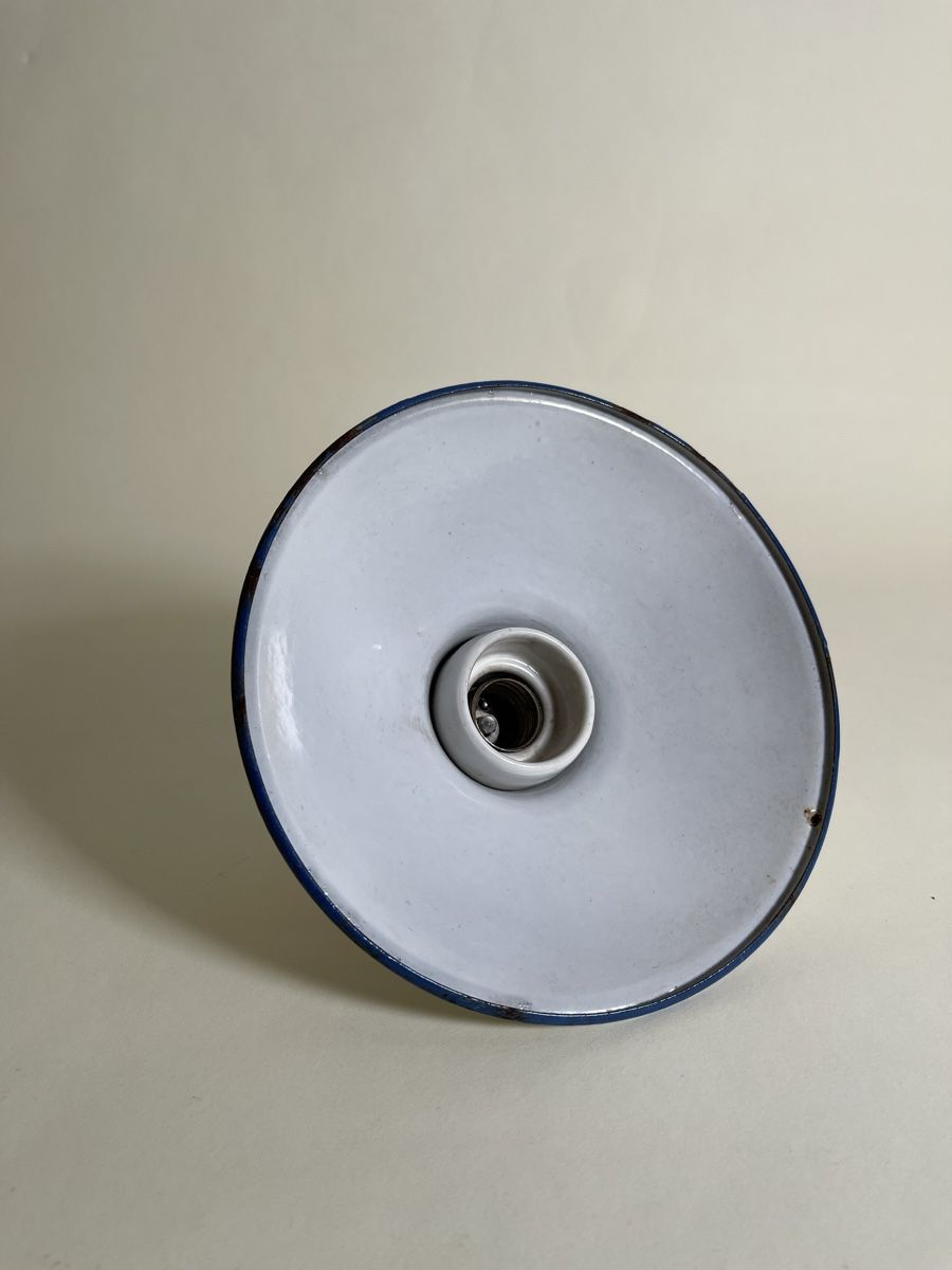 Lampadari & plafoniere: Emaille Lampe, Hängelampe mit Keramikfassung – Usato da St. Gallen venduto da fundstaette 3