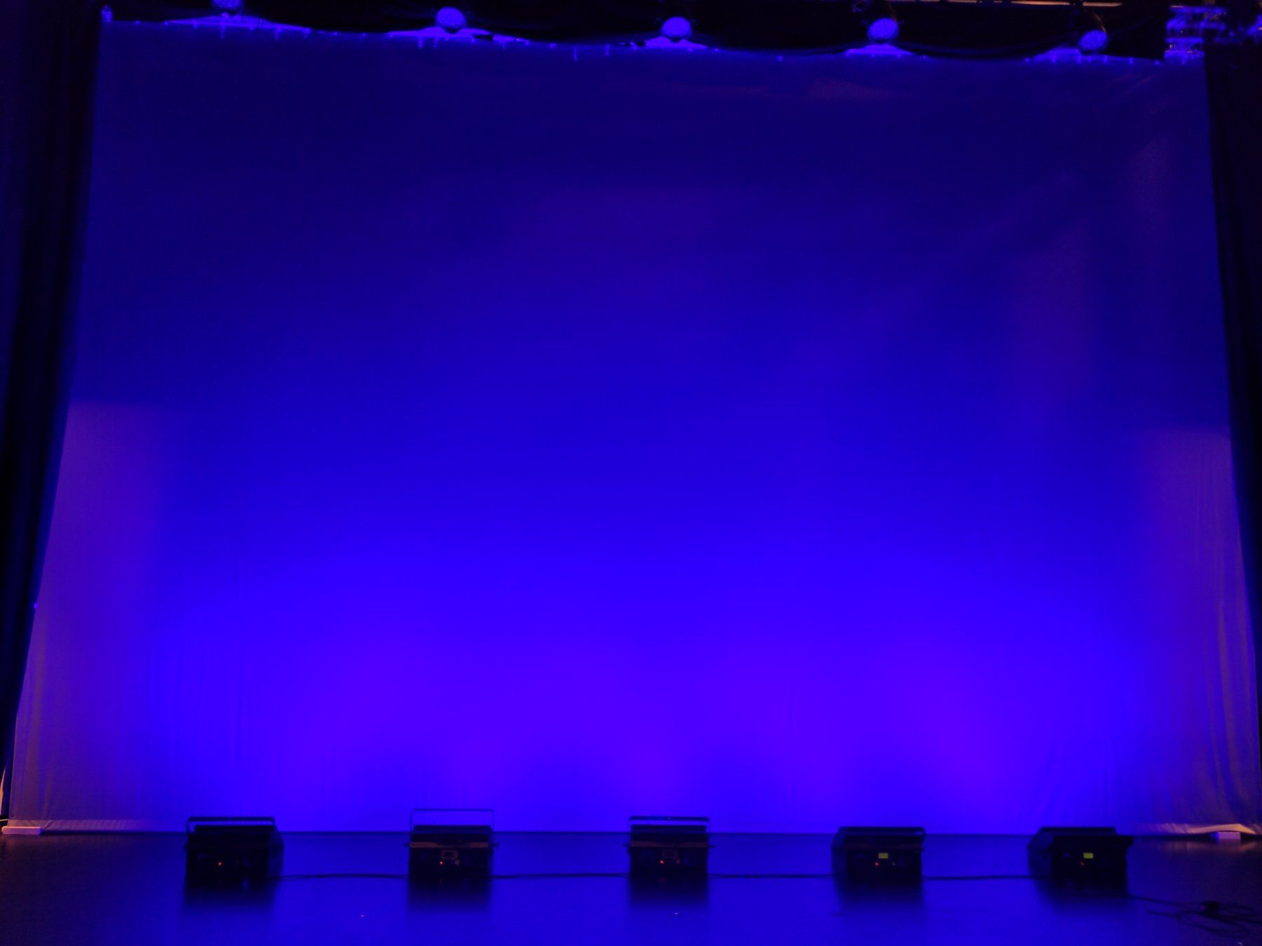 Lampade: 5x Spotlight Cyclorama LED 300w RGBW – Usato da La Chaux-de-Fonds venduto da JeanSeb 2