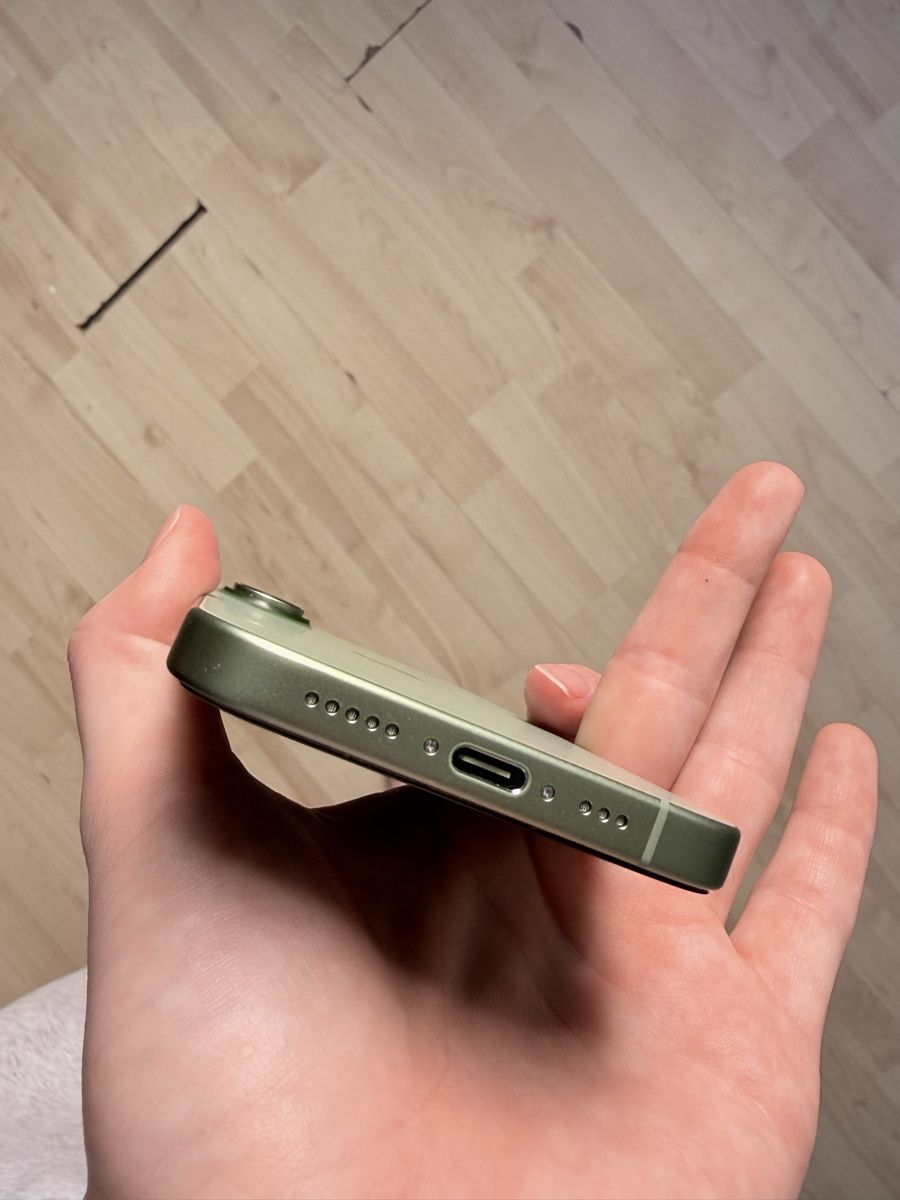 Apple Telefoni cellulari / Smartphones: iphone 17 sage green  – Nuovo (secondo la descrizione) da Orbe venduto da megdfd 7