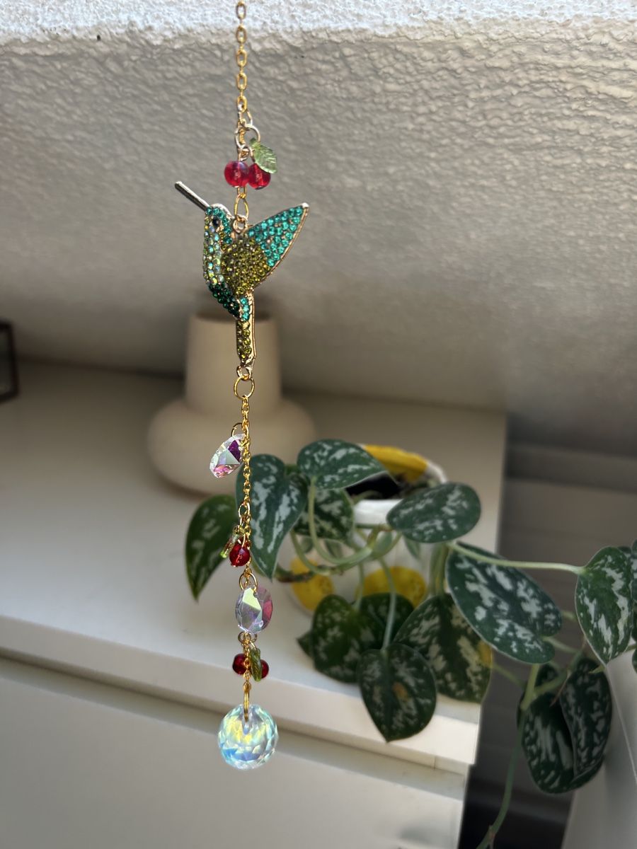 Alle Dekorationen: Suncatcher Kolibri mit Kristallen / Fensterdeko – Gebraucht aus Obfelden von JackyRot