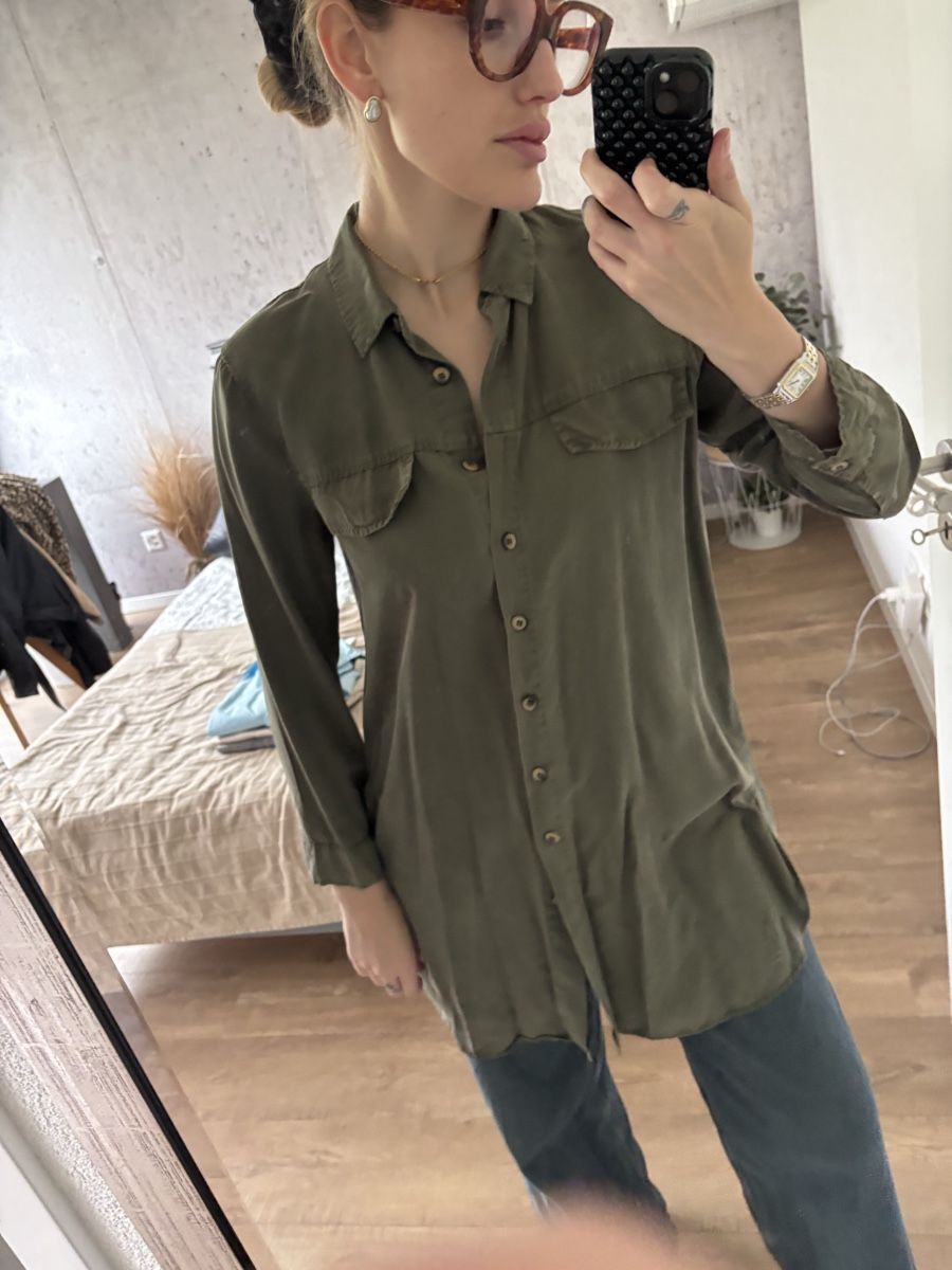 Pull&Bear Blusen: Chemise longue khaki pull&bear – Gebraucht aus Zürich von mps_9cp7 1