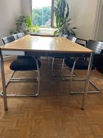 USM Haller Konferenztisch, 240 x 100 cm, Holz/Chrom