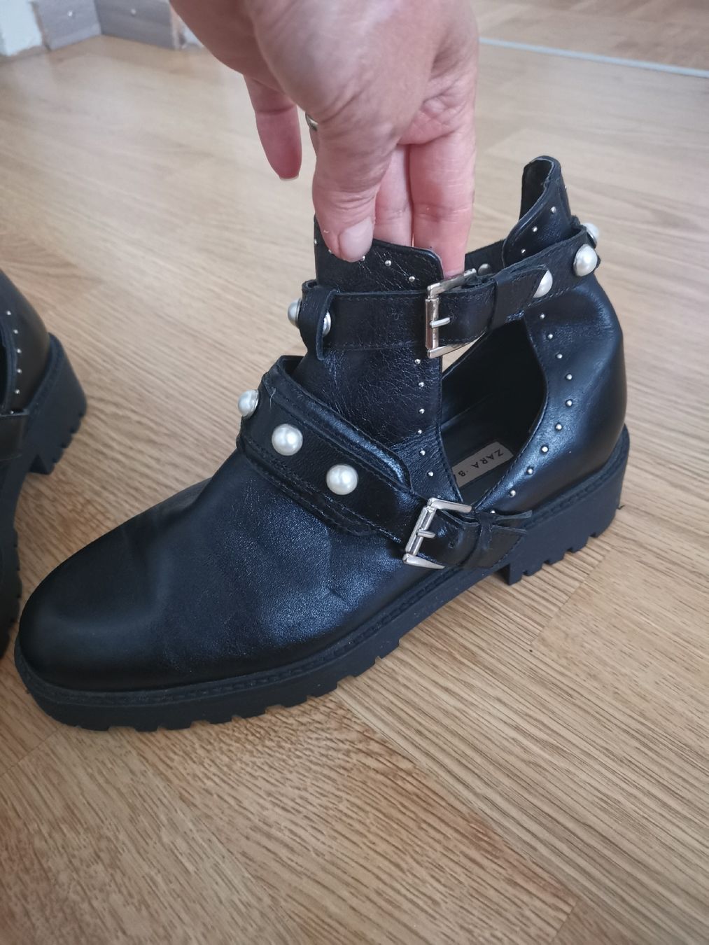 Zara Scarpe da donna: Bottines Zara cloutées perles noires – Nuovo (secondo la descrizione) da Biel/Bienne venduto da Edi5Roli3 8
