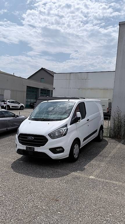 Ford Véhicules utilitaires: Ford Transit Custom – D'occasion à Hägendorf par Mira2018